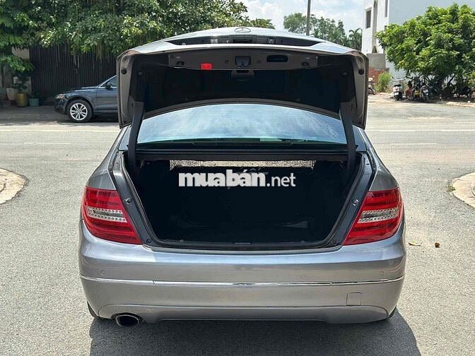 Mercedes Benz C Class 2011 C200 - 140000 km