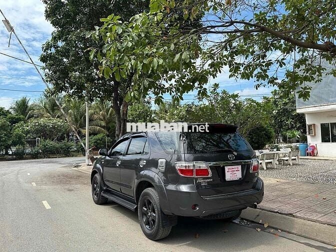 Toyota Fortuner 2011 2.7V - 130000 km