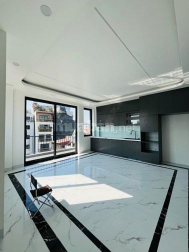 LẠC LONG QUÂN TÂY HỒ 7 TẦNG THANG MÁY Ô TÔ VÀO 5M RA MẶT PHỐ LÔ GÓC