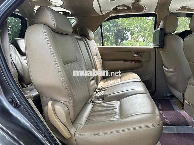 Toyota Fortuner 2011 2.7V - 130000 km