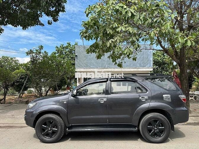Toyota Fortuner 2011 2.7V - 130000 km