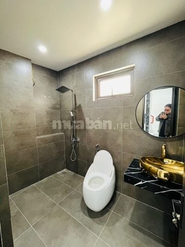 LẠC LONG QUÂN TÂY HỒ 7 TẦNG THANG MÁY Ô TÔ VÀO 5M RA MẶT PHỐ LÔ GÓC