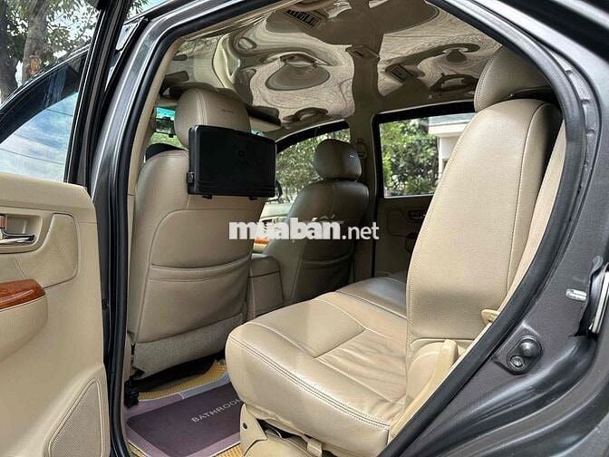 Toyota Fortuner 2011 2.7V - 130000 km