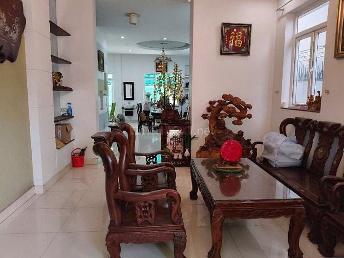 Bán Biệt thự khu Tên Lửa đối diện công viên,10x21,5m, giá 27,5 tỷ.