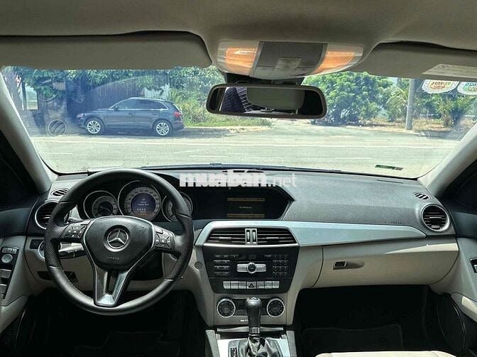 Mercedes Benz C Class 2011 C200 - 140000 km
