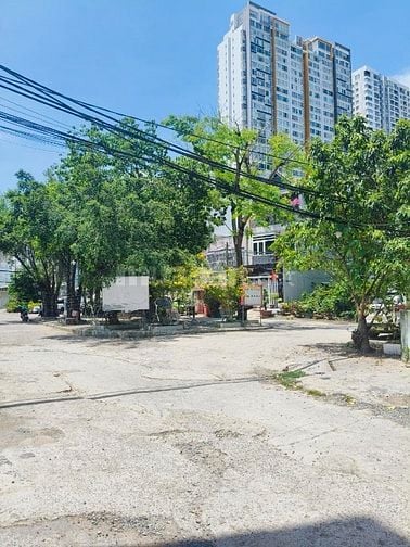 Chỉ 4,7 tỷ ngay Hoàng Quốc Việt, DT 4x10m