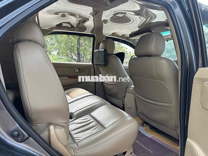 Toyota Fortuner 2011 2.7V - 130000 km