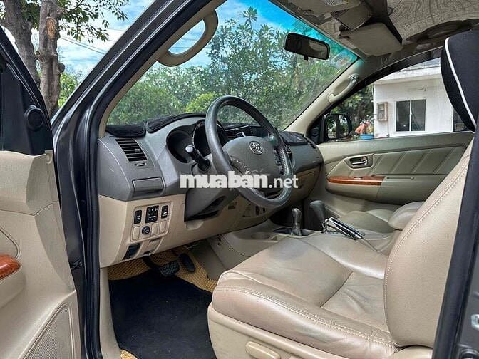 Toyota Fortuner 2011 2.7V - 130000 km