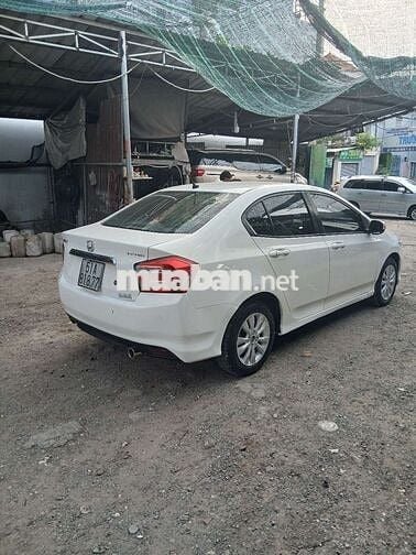 Honda City 2014 1.5 CVT - 128 km
