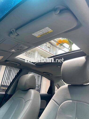Hyundai Avante 2011 1.6 AT - 137773 km