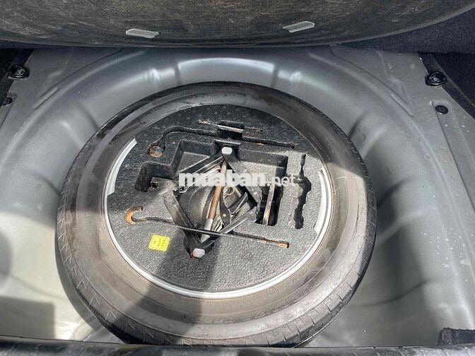 Hyundai Avante 2011 1.6 AT - 137773 km