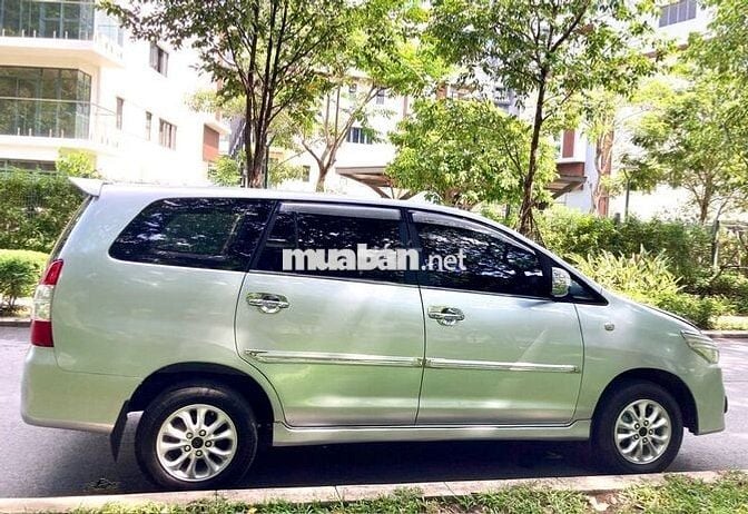 Bán Toyota Innova 2015 2.0E xe gia đình Zin nguyên