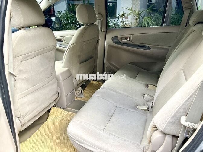 Bán Toyota Innova 2015 2.0E xe gia đình Zin nguyên
