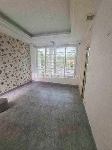 Cho thuê nhà Xuân Thủy, Thảo Điền, 3 tầng, 5x30m đất, tiện kinh doanh