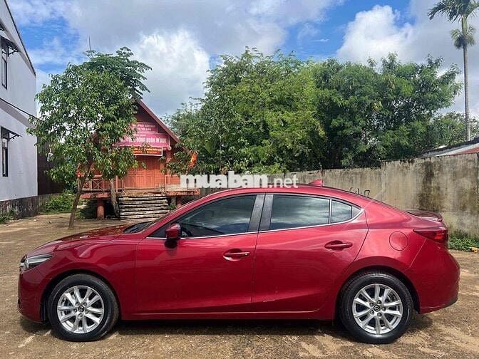 Mazda 3 2017 1.5 AT Sedan - 70000 km