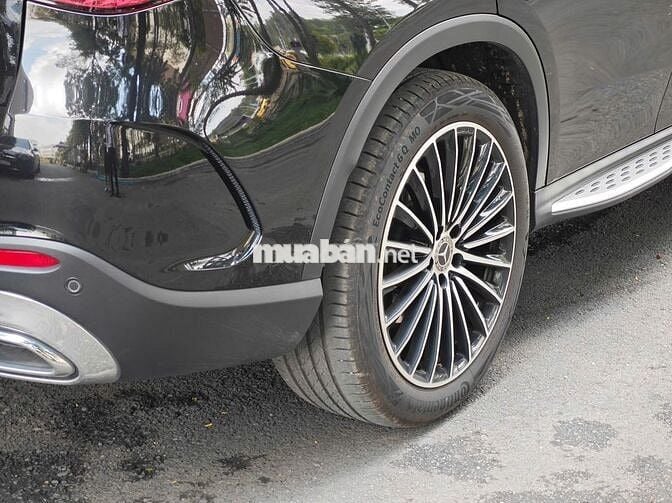 XE LƯỚT CHÍNH HÃNG - MERCEDES GLC 300 4MATIC 2024
