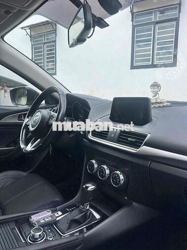 Mazda 3 2017 1.5 AT Sedan - 70000 km