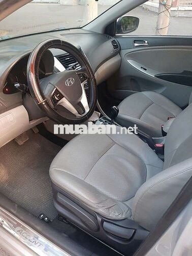 Hyundai Accent 2012 1.4 AT - 94000 km
