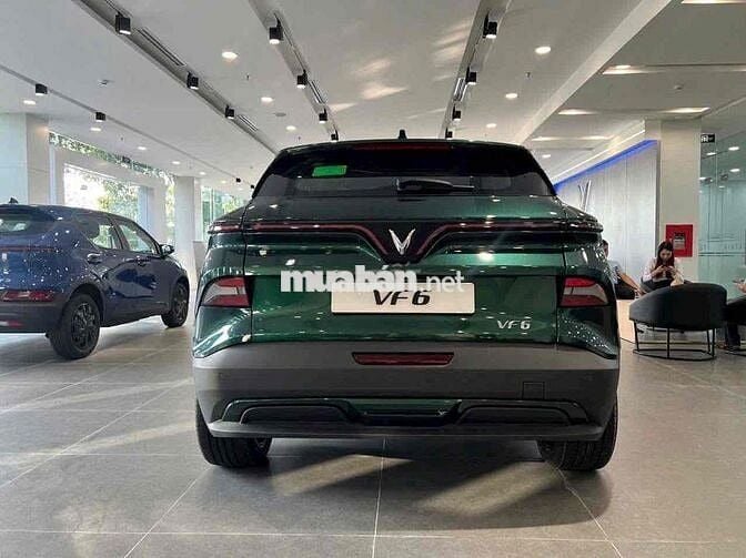 VinFast VF6 đủ màu giao ngay trả trước 140 triệu