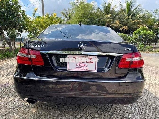 Mercedes Benz E Class 2009 E250 - 150000 km