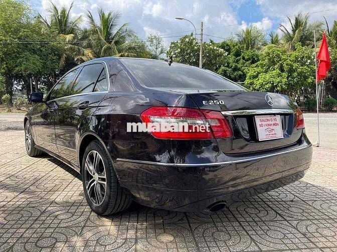 Mercedes Benz E Class 2009 E250 - 150000 km
