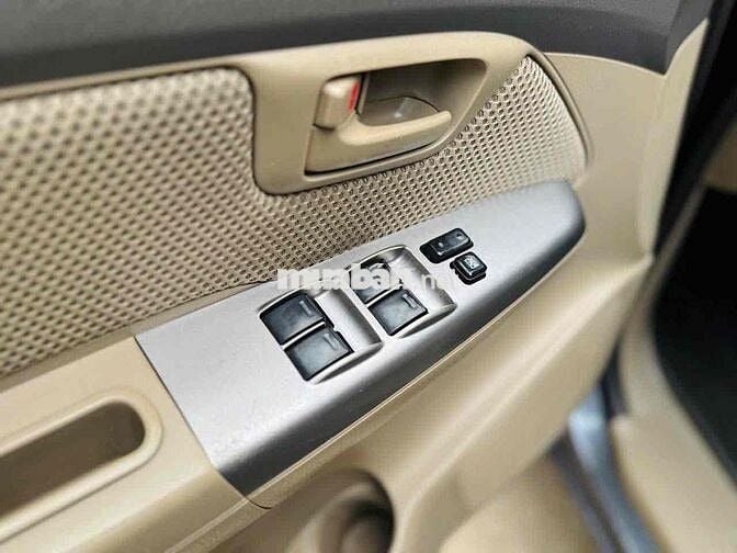 Toyota Hilux 2012 2.5E 4x2 MT - 10000 km