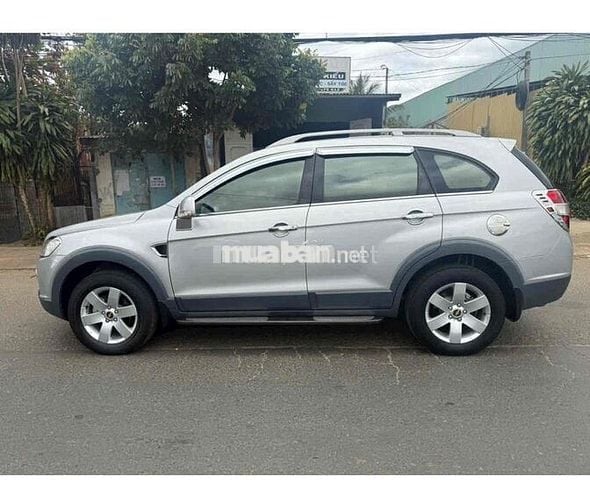 Chevrolet Captiva 2009 LT 2.4 MT - 100000 km
