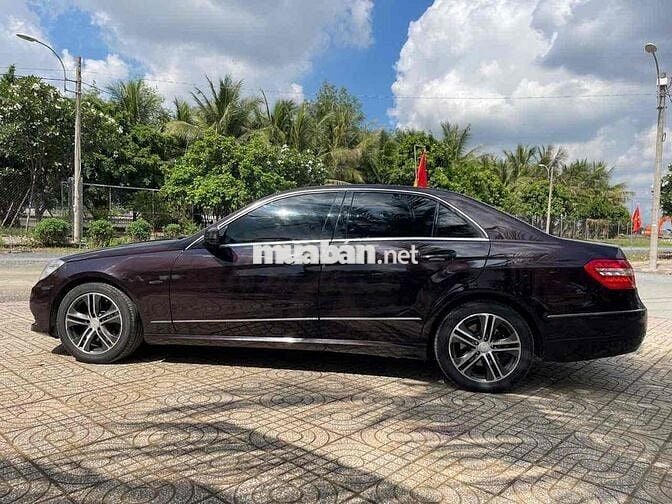 Mercedes Benz E Class 2009 E250 - 150000 km