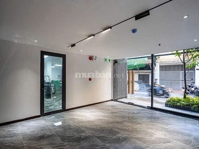 GẤP PHÚ NHUẬN -  BUILDING 7 TẦNG- ĐƯỜNG 10M - NGANG 12M- CHỈ 3x TỶ TL