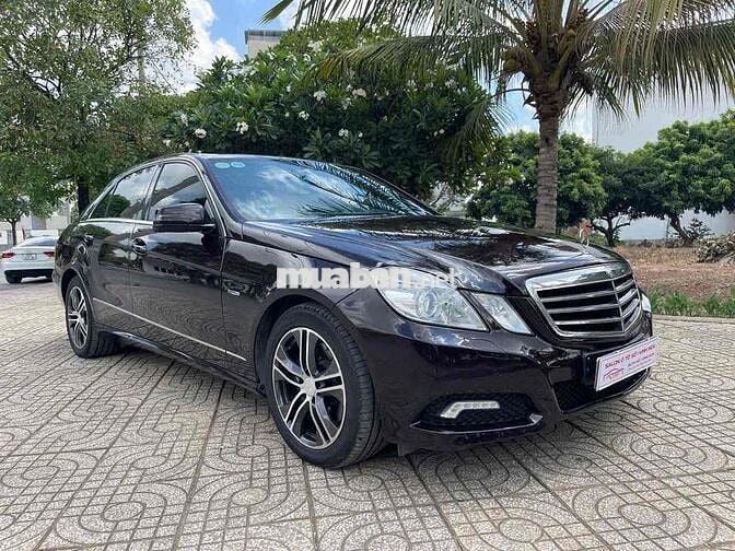 Mercedes Benz E Class 2009 E250 - 150000 km