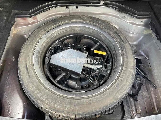 Mercedes Benz E Class 2009 E250 - 150000 km