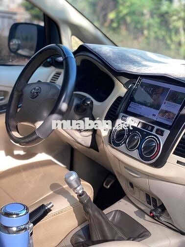 Toyota Innova 2011 G - 6789 km