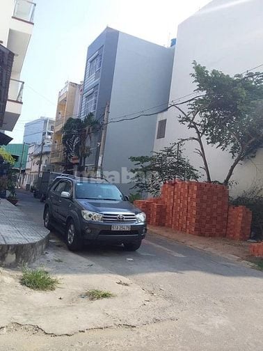 Đi nước ngoài chủ cần bán nhà đs 4 khu tên lữa dt 5.6 x14.5m giá 8,6tỷ