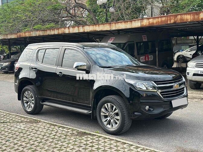 Chevrolet Trailblazer 2019 2.5LTZ 4x4 AT Đen 2 Cầu
