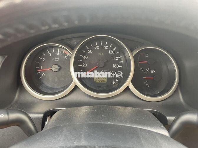 Ford Everest 2010 2.5L 4x4 MT - 160000 km