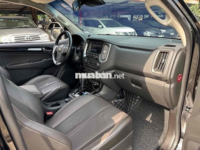 Chevrolet Trailblazer 2019 2.5LTZ 4x4 AT Đen 2 Cầu