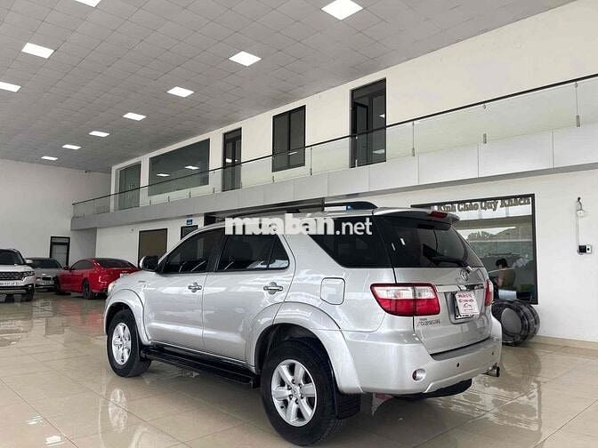 Toyota Fortuner 2009 2.7V - 120000 km
