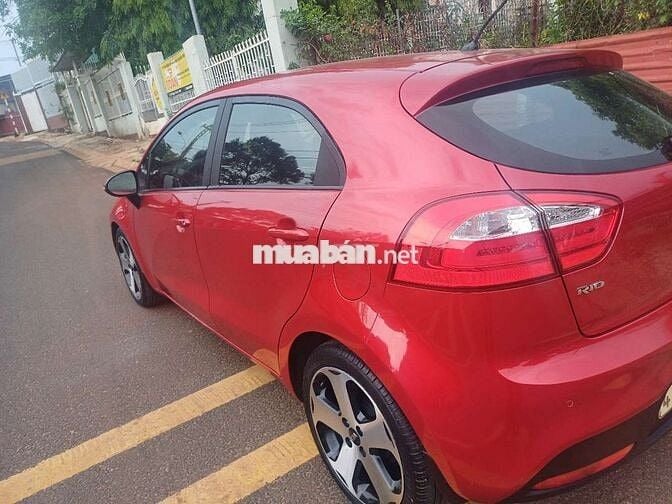 Kia Rio 2012 1.4 AT Hatchback - 97979 km