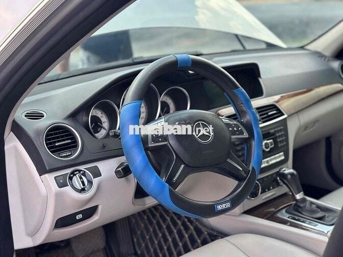 Mercedes Benz C Class 2011 C250 - 120000 km