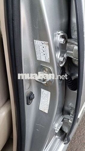 Toyota Innova 2011 G - 196 km