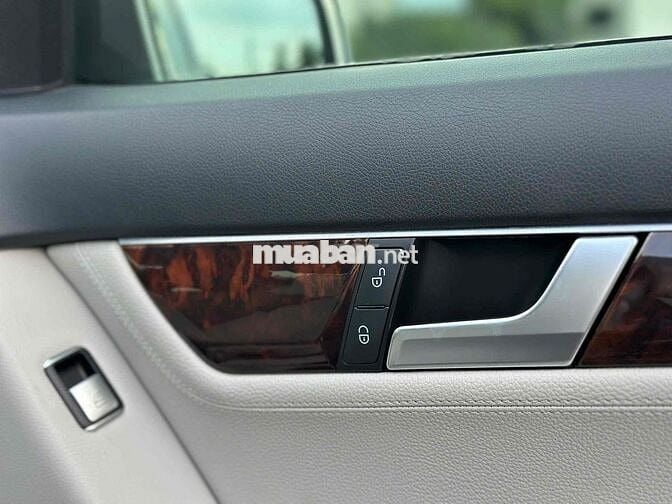 Mercedes Benz C Class 2011 C250 - 120000 km