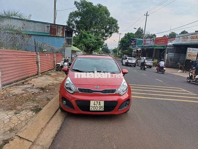 Kia Rio 2012 1.4 AT Hatchback - 97979 km