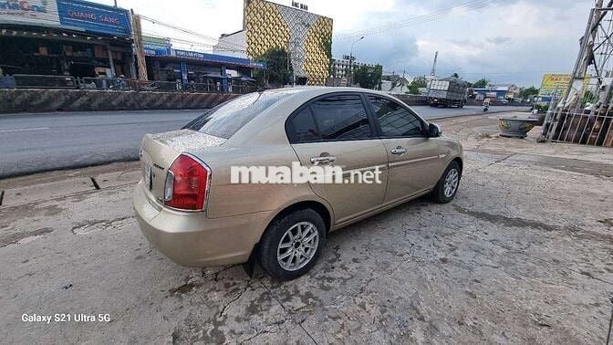 Hyundai Accent 208 mấy đầu