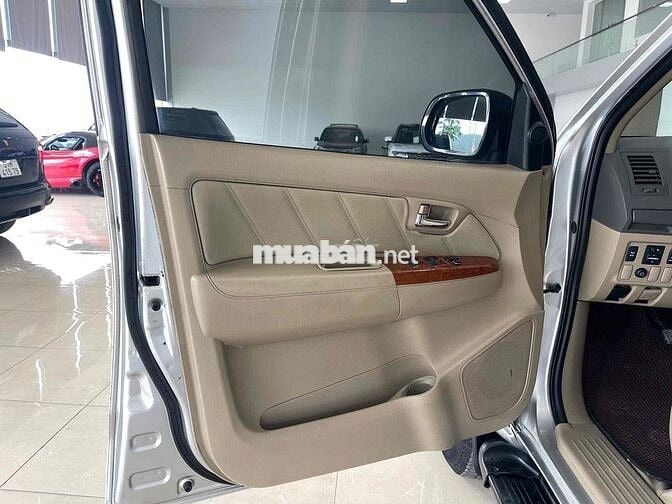 Toyota Fortuner 2009 2.7V - 120000 km