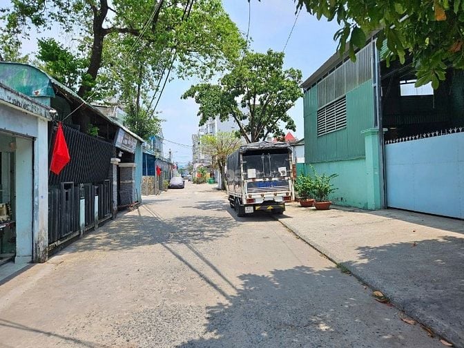 Bán nhà chính chủ - đường Lê Văn Khương - gần bến xe bus Hiệp Thành
