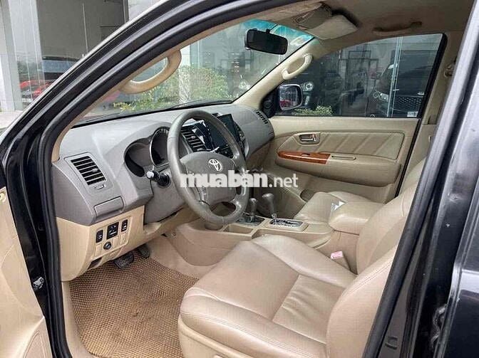 Toyota Fortuner 2010 2.7V - 150000 km