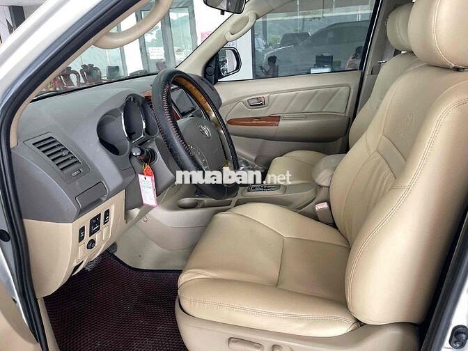 Toyota Fortuner 2009 2.7V - 120000 km