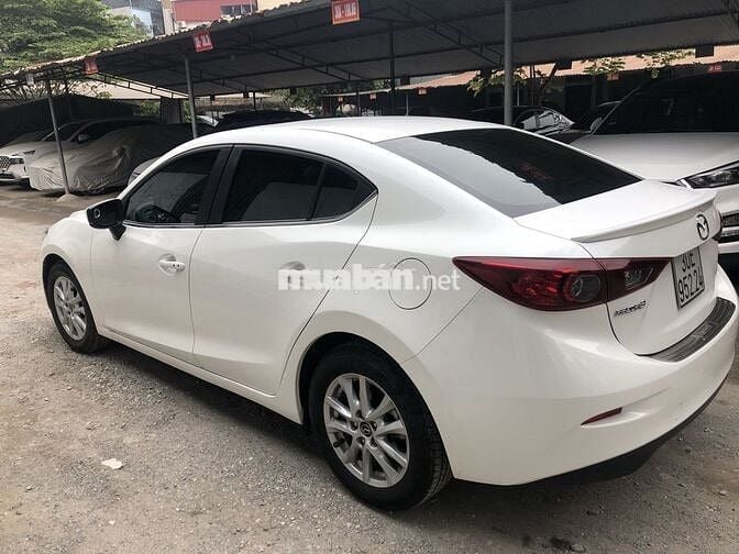 Mazda 3 2017 1.5 Sedan - 350000 km