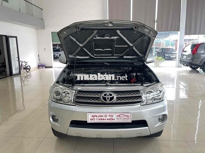 Toyota Fortuner 2009 2.7V - 120000 km