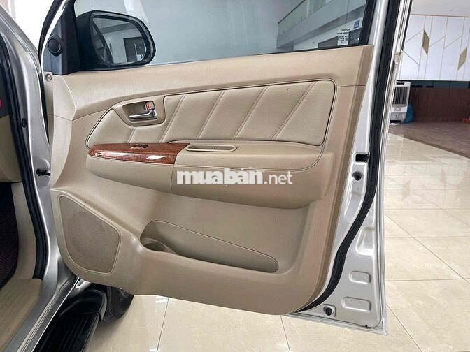 Toyota Fortuner 2009 2.7V - 120000 km